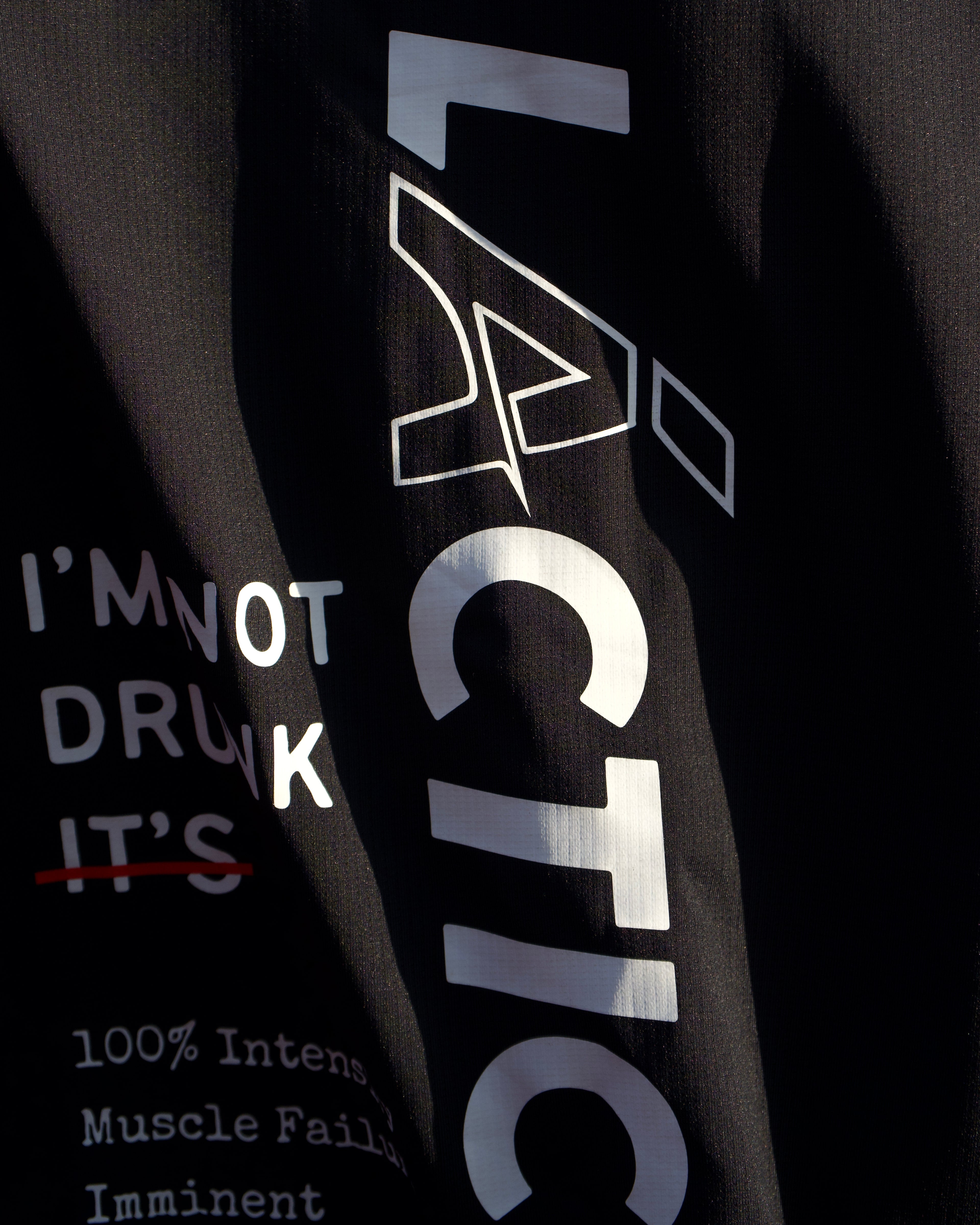 LÁCTICO Performance Long Sleeve