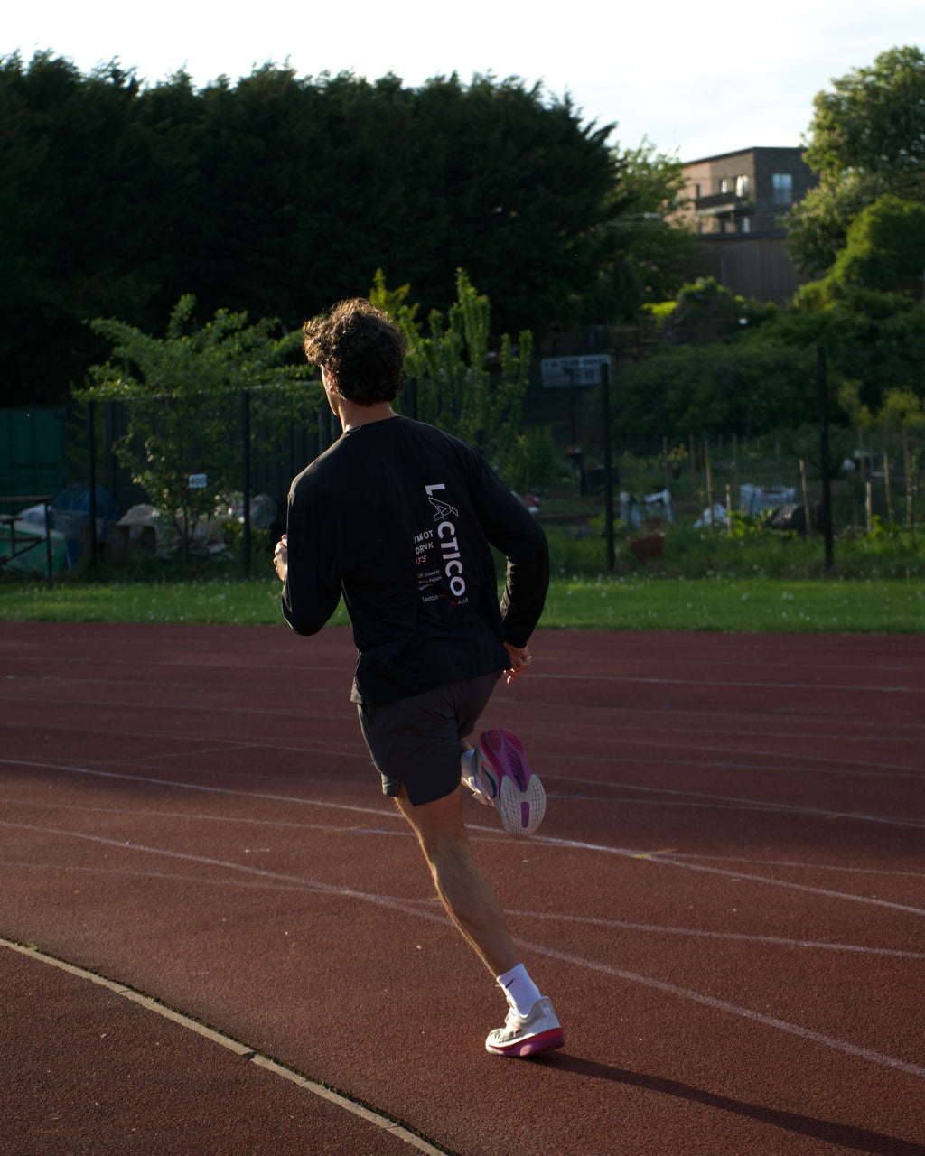 LÁCTICO Performance Long Sleeve